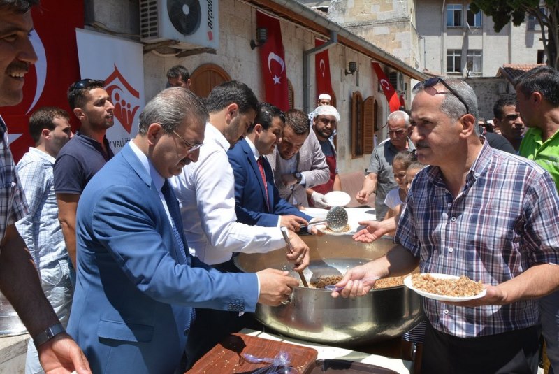 BAŞKAN KİMYECİ “15 TEMMUZ DEMOKRASİ ŞEHİTLERİMİZİ RAHMET, MİNNET VE SAYGIYLA ANIYORUM”