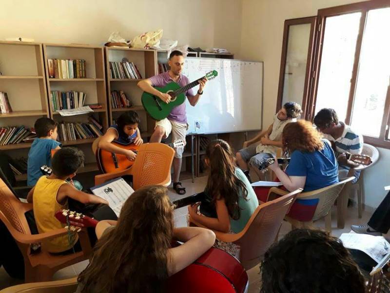 SAMANDAĞ BELEDİYESİ YAYLICA’DA BAĞLAMA,GİTAR,İNGİLİZCE VE SATRANÇ KURSU AÇTI