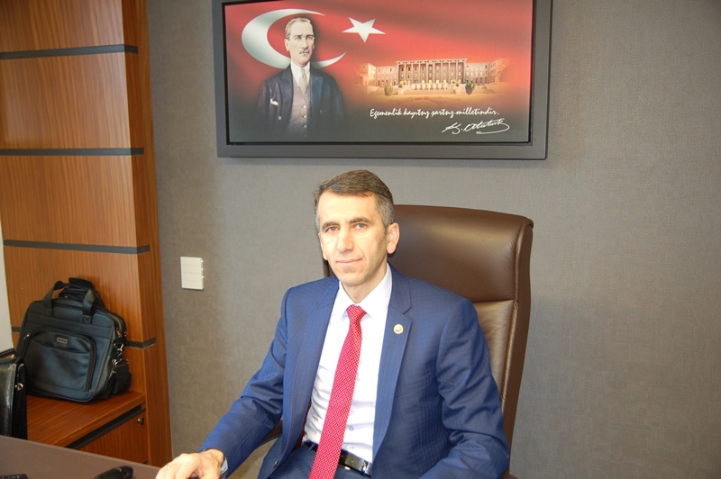 CHP HATAY MİLLETVEKİLİ SERKAN TOPAL: TÜRK GENÇLİĞİNE EMANET ETTİĞİN CUMHURİYET İLELEBET PAYİDAR KALACAKTIR.