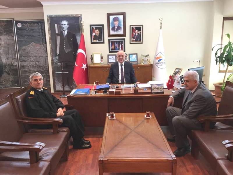 SAHİL GÜVENLİK KOMUTANI TAŞKIN’DAN İSKENDERUN BELEDİYE BAŞKANI SEYFİ DİNGİL’E ZİYARET