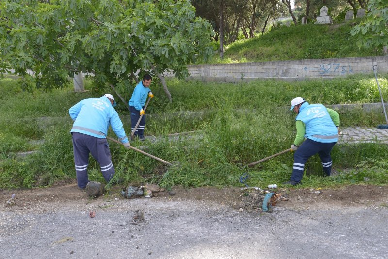 ANTAKYA BELEDİYESİ EKİPLERİNDEN NARLICA MAHALLESİ’NDE KAPSAMLI TEMİZLİK ÇALIŞMASI