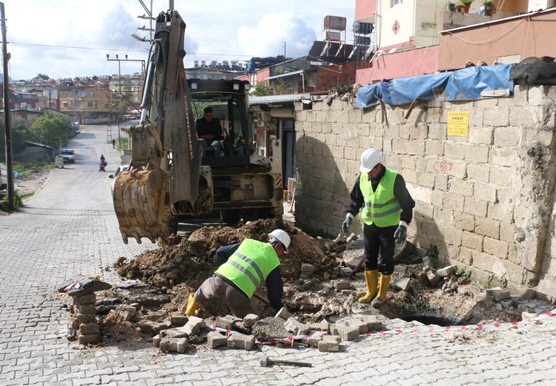 ALTINÇAY’DA ÇÖKEN KANAL HATTI YENİLENDİ