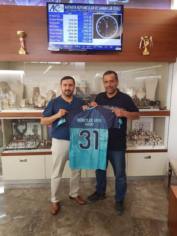 GÜNEYLERSPOR ONURSAL BAŞKANI AHMET GÜNEY’E TEŞEKKÜR PLAKETİ