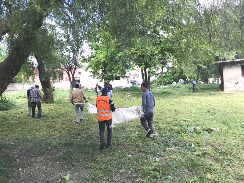 ANTAKYA BELEDİYESİ EKİPLERİ, PARK VE YEŞİL ALANLARDA BAKIM VE REVİZE ÇALIŞMALARINI SÜRDÜRÜYOR