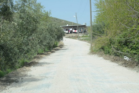 BAŞKAN YAVUZ YAPTIĞI YOLLAR VE HİZMETLERLE TAKDİR TOPLAMAYA DEVAM EDİYOR