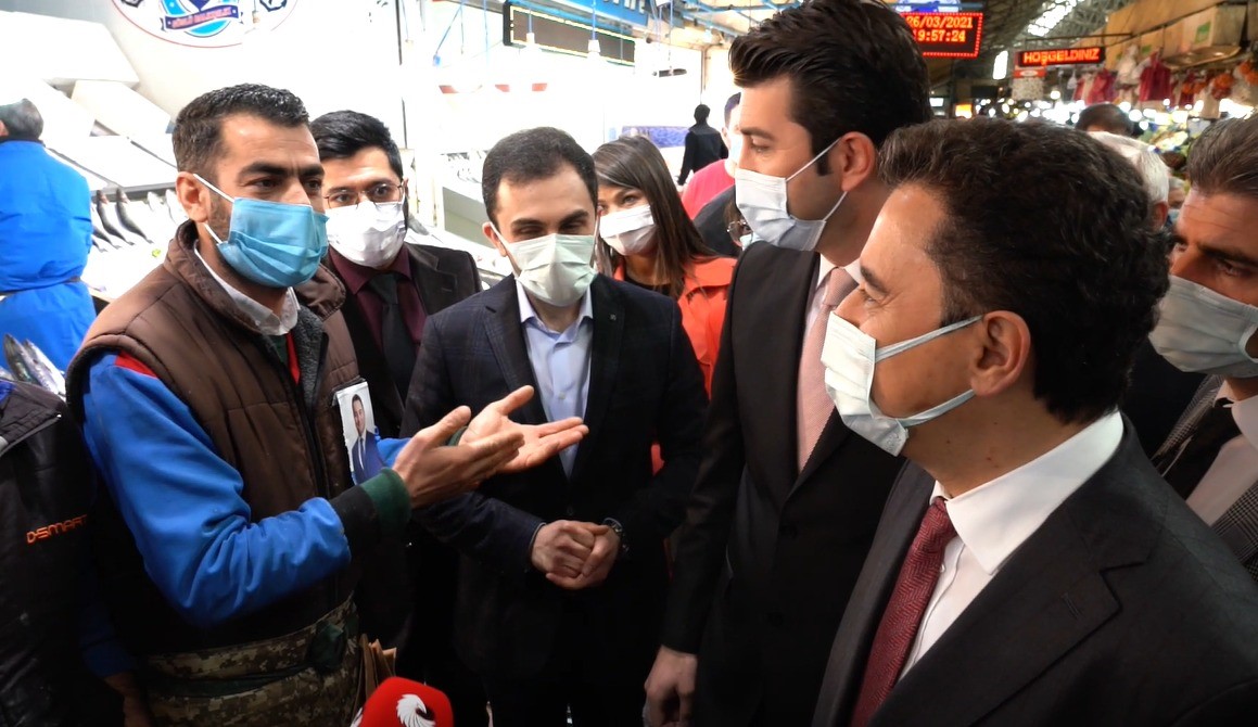“2023’E HEDEFLER KOYARKEN 3 GÜN SONRASI İÇİN ESNAFIN HALİ DÜŞÜNÜLMÜYOR’’