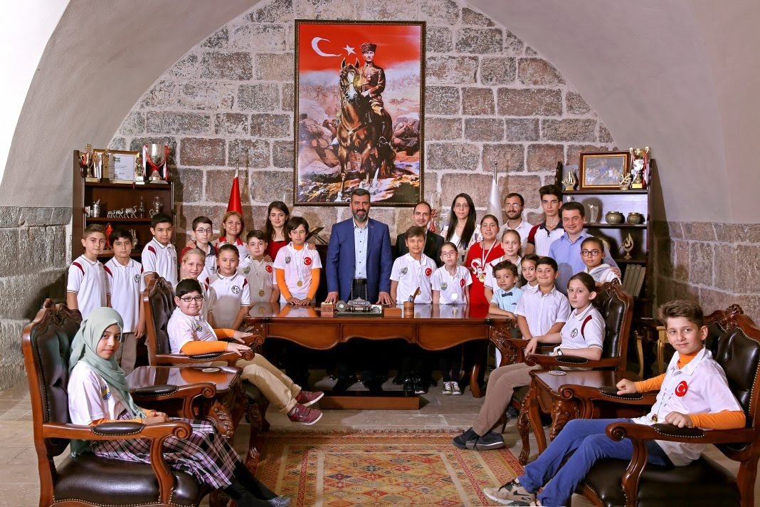 Altan: Başarılarınızın devamını diliyorum