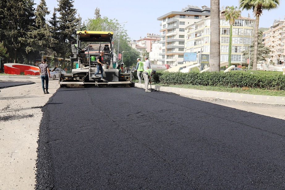 ANTAKYA HARBİYE CADDESİ ASFALTLANIYOR