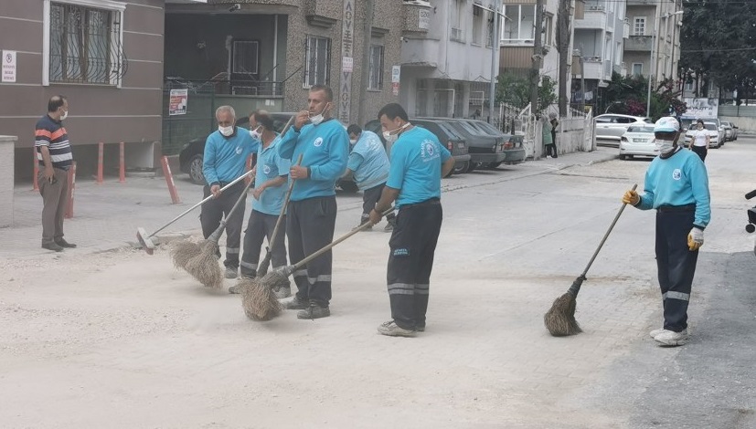 ANTAKYA BELEDİYESİ EKİPLERİNDEN KAPSAMLI TEMİZLİK ÇALIŞMASI