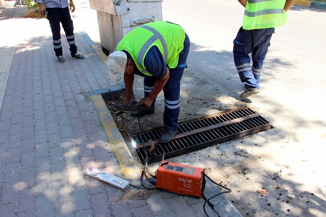 İŞLEVİNİ KAYBETMİŞ MAZGALLAR BAKIMDAN GEÇİYOR