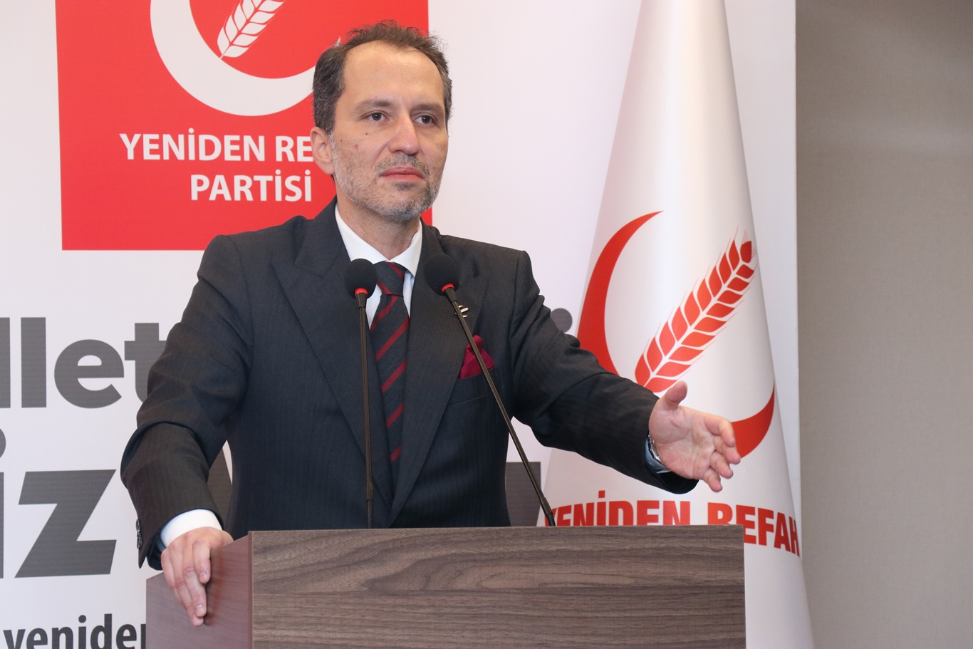 Fatih Erbakan: Darbenin arkasında dış güçler var