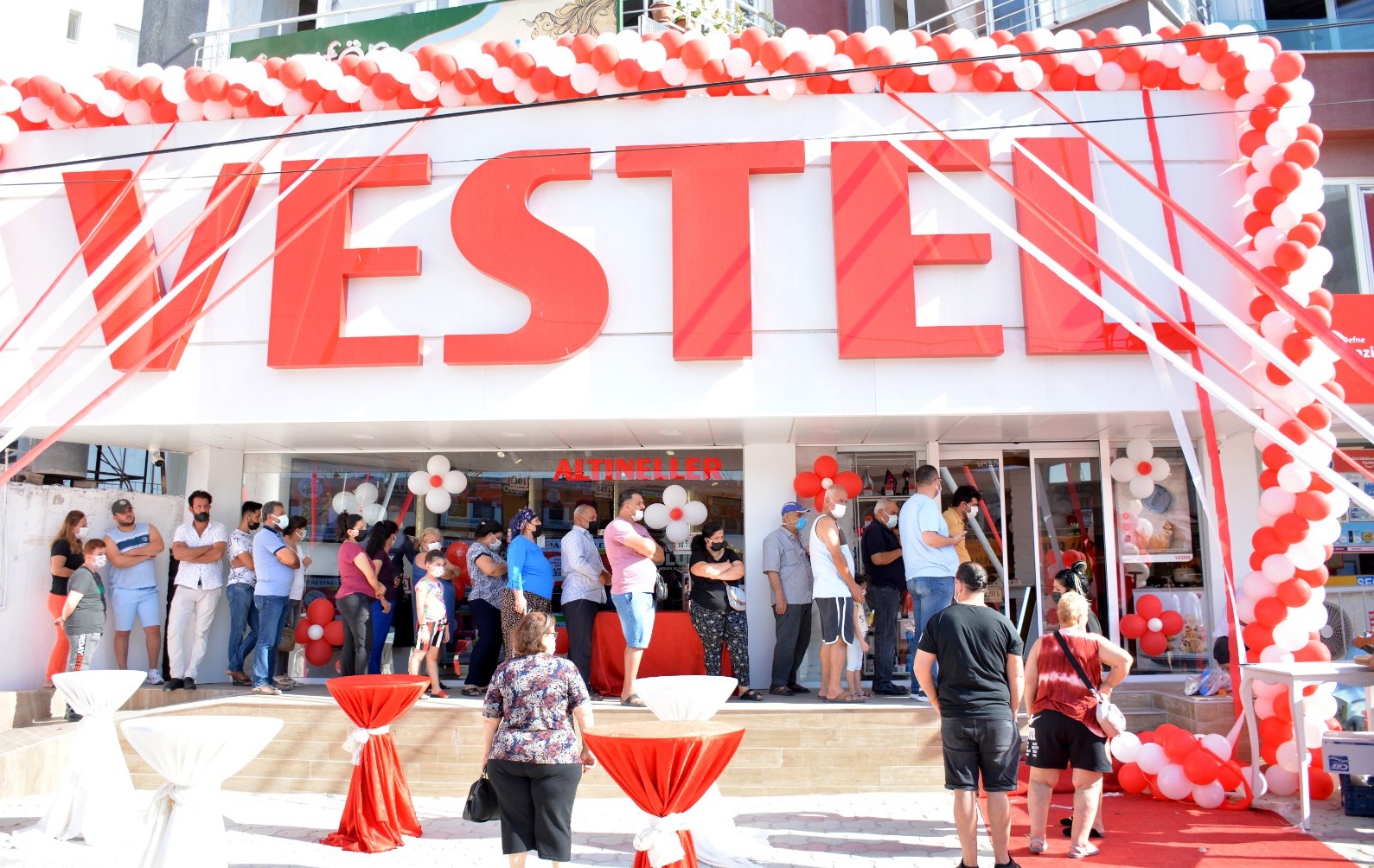 Altıneller Vestel’de  Festival Tadında Açılış