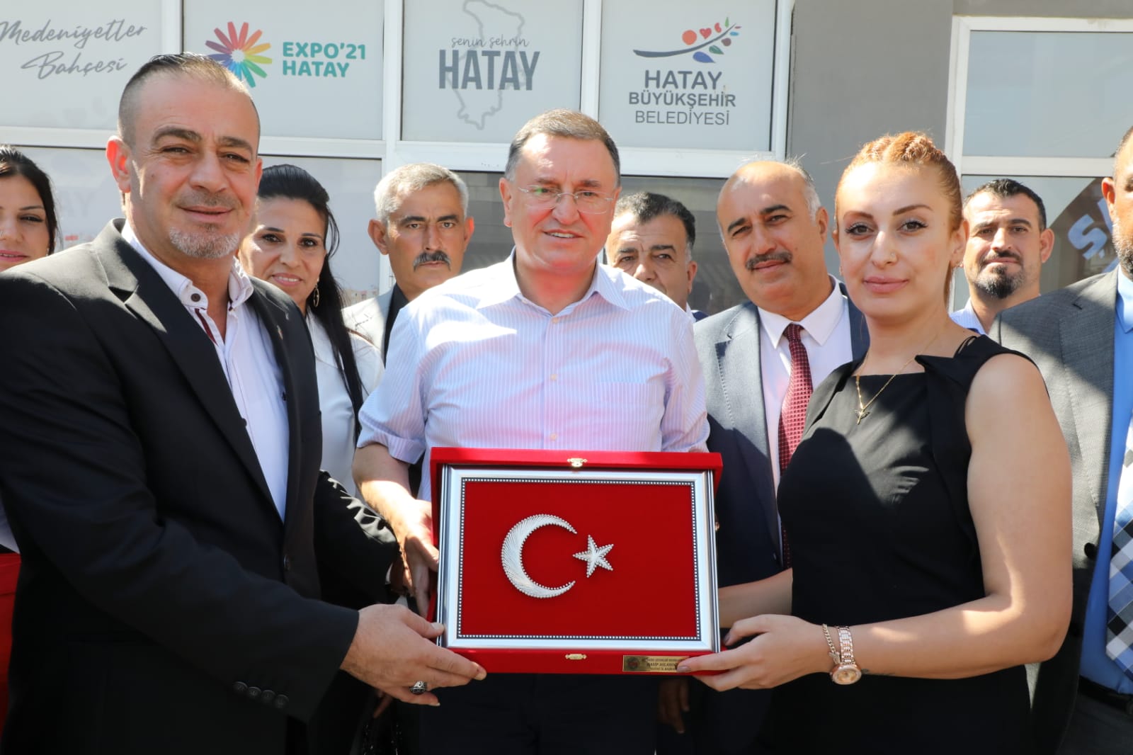 Vatanını Sevenler Federasyonu’ndan Başkan Savaş’a plaket