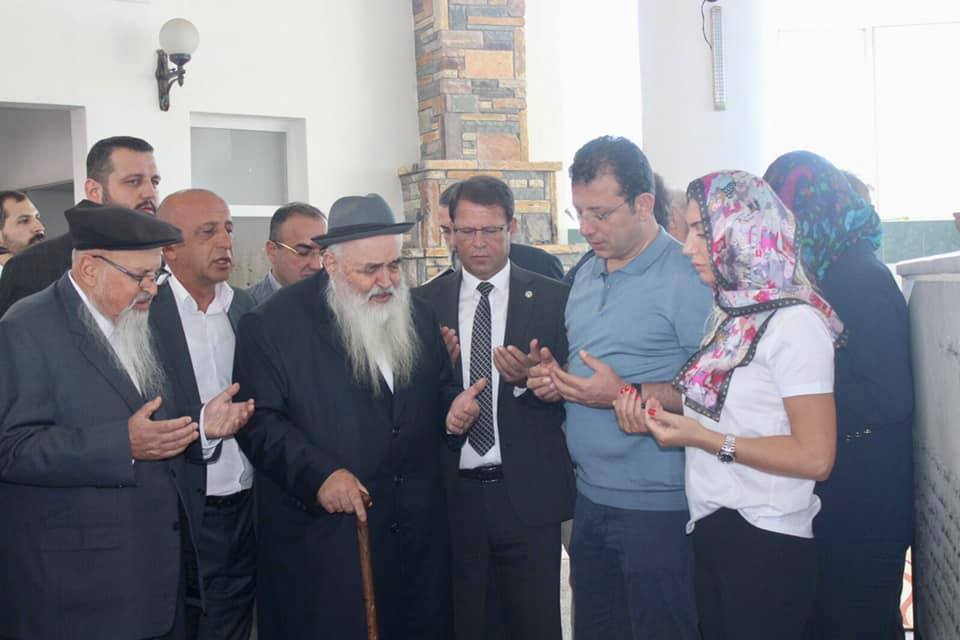 Ekrem İmamoğlu Samandağ’da türbe ziyaretinde bulundu