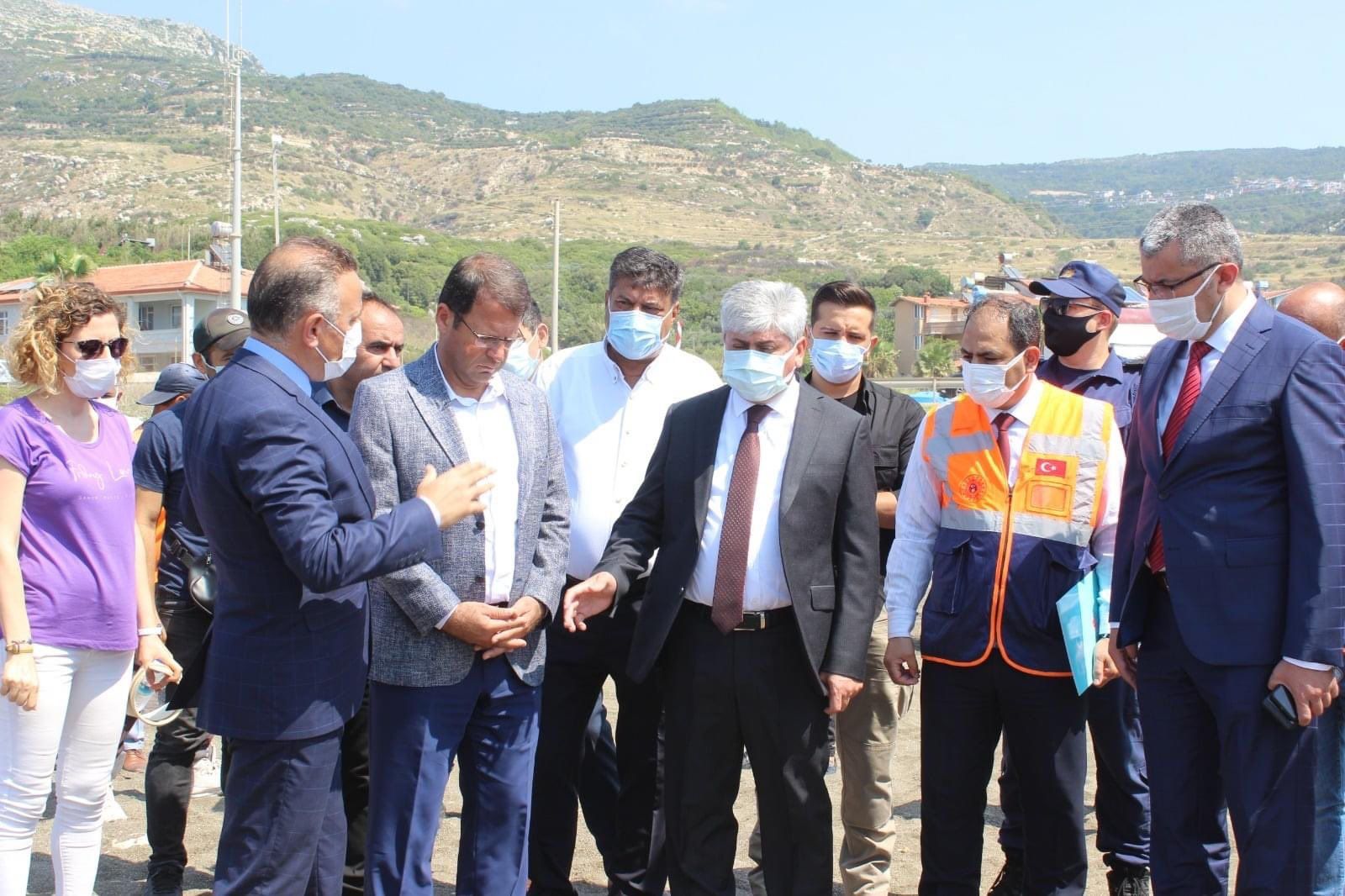 HBB kıyılara ulaşan akaryakıt sızıntısına müdehale ediyor