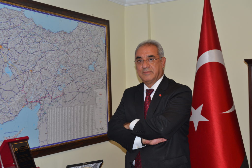 Aksakal; ” Türkiye bir sömürge devlet değildir!”