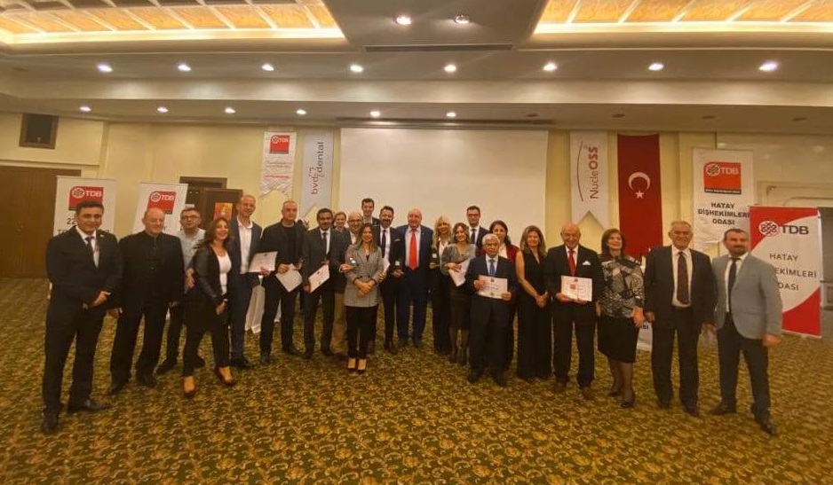 Emektar diş hekimlerine plaket