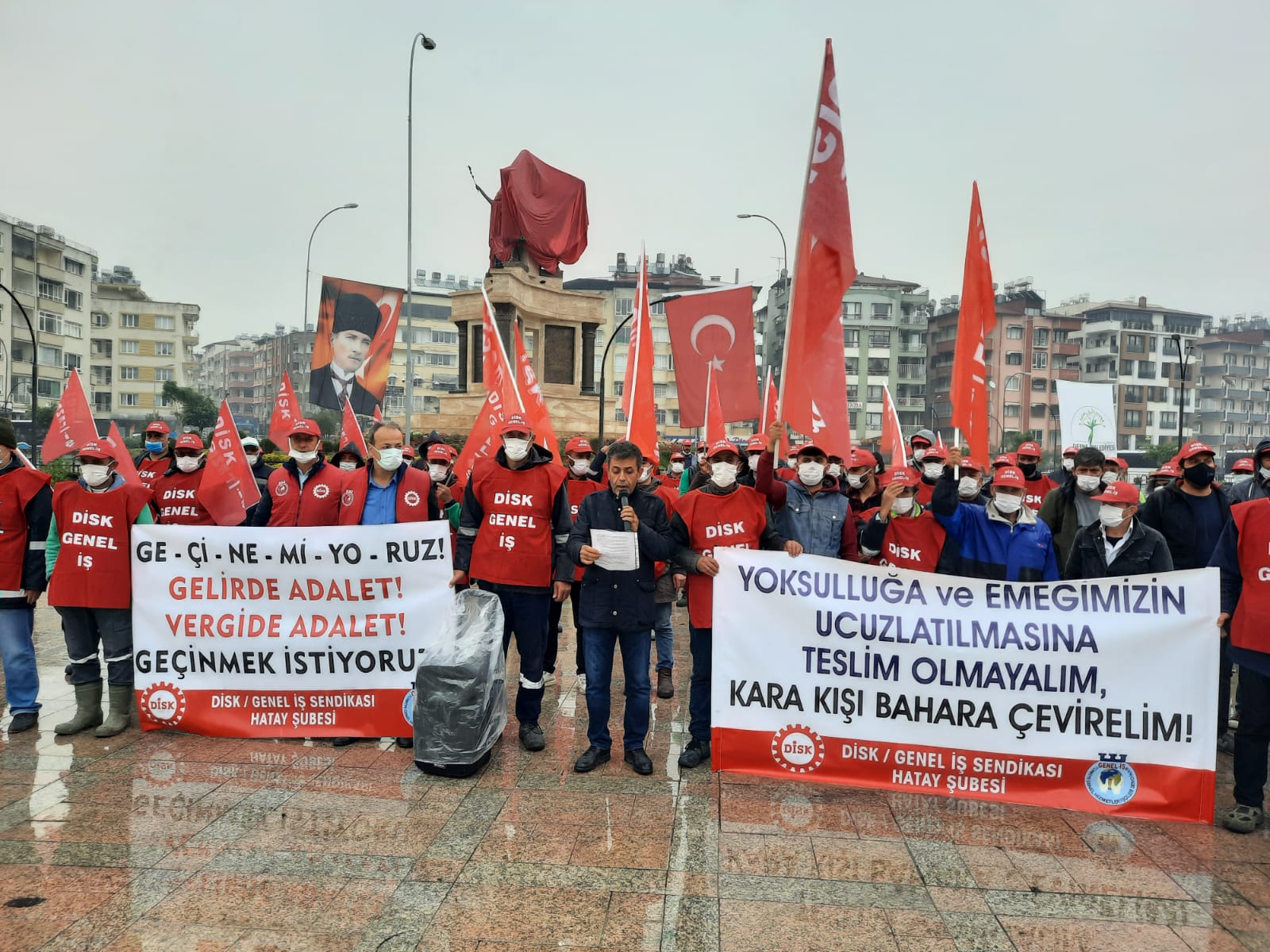 DİSK HATAY: ARTIK YETER GEÇİNMEK İSTİYORUZ!