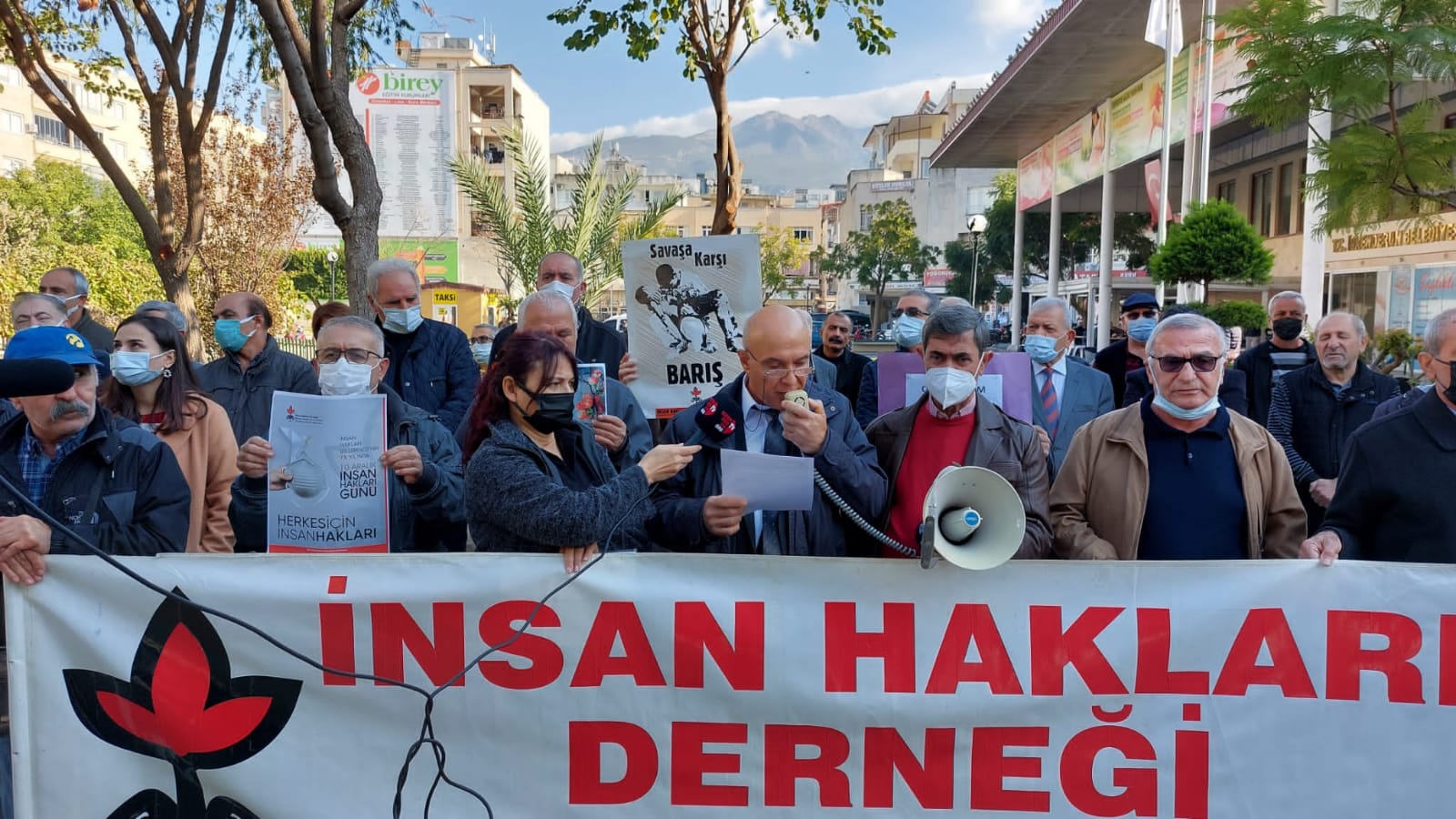 Selçuk: İnsan haklarına saygıyı yükselteceğiz
