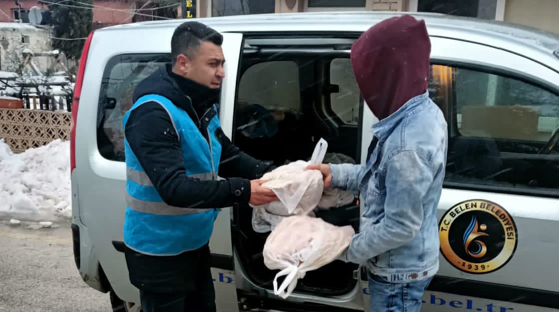 Belen’de karla yoğun mücadele sürüyor