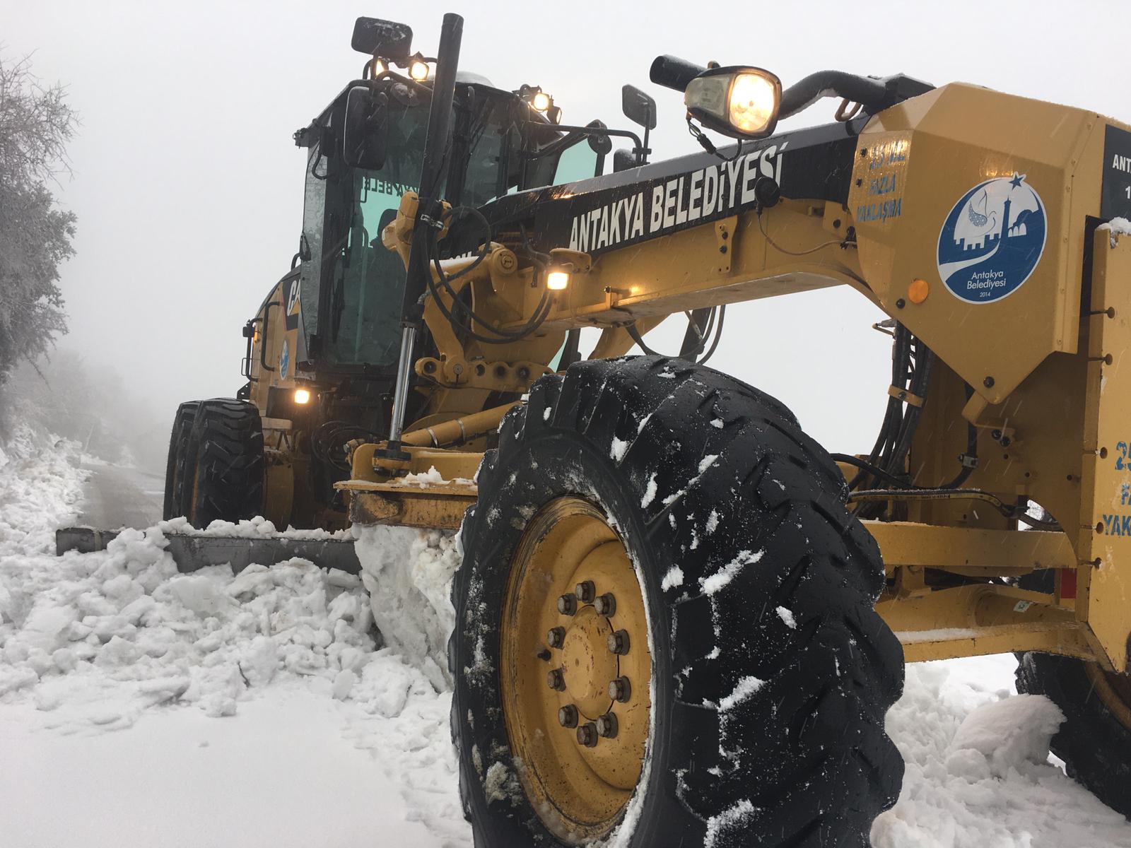 Antakya Belediyesi kar yağışı boyunca teyakkuzda