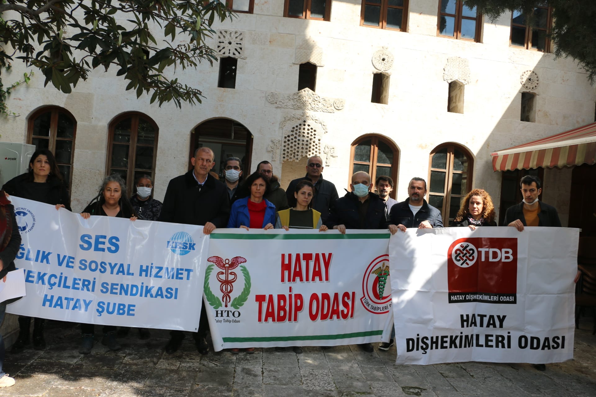 “Türkiye, Salgını En Ağır Yaşayan Ülkelerden!”