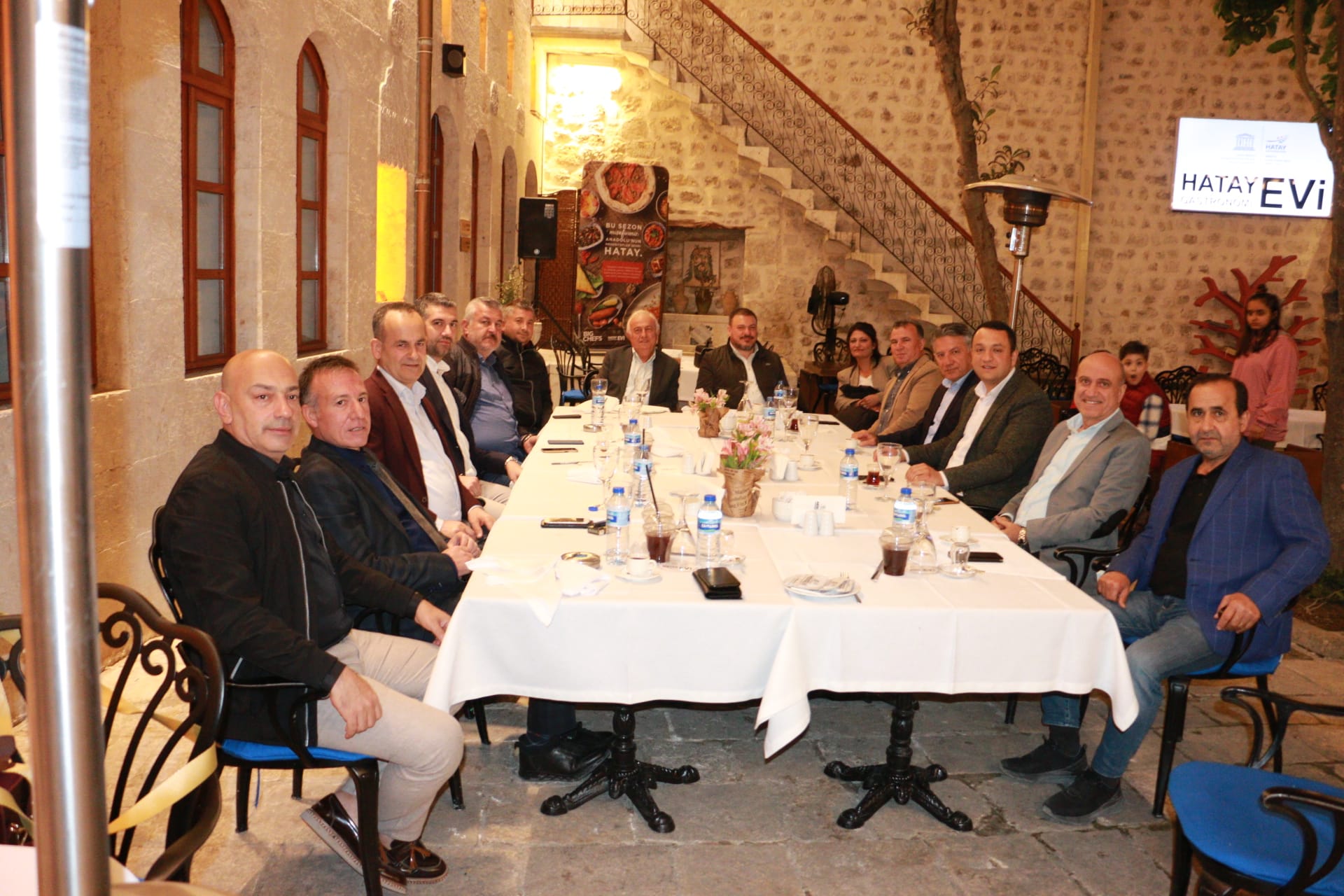 Antakya Belediyesi’nin CHP’li üyeleri iftarda buluştu