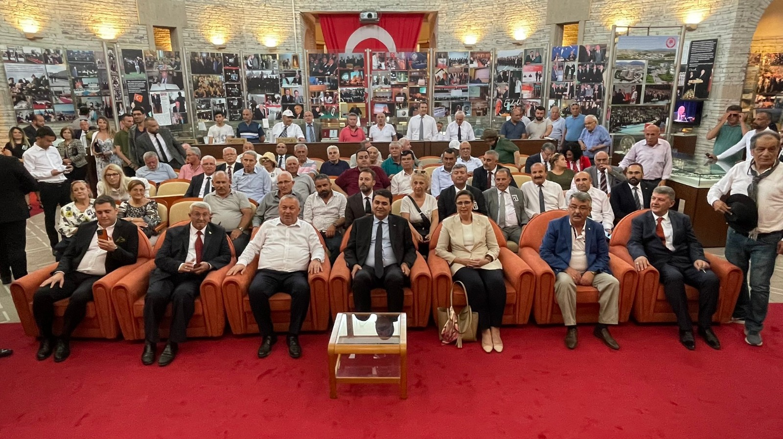 Uysal, Demirel anmasına katıldı