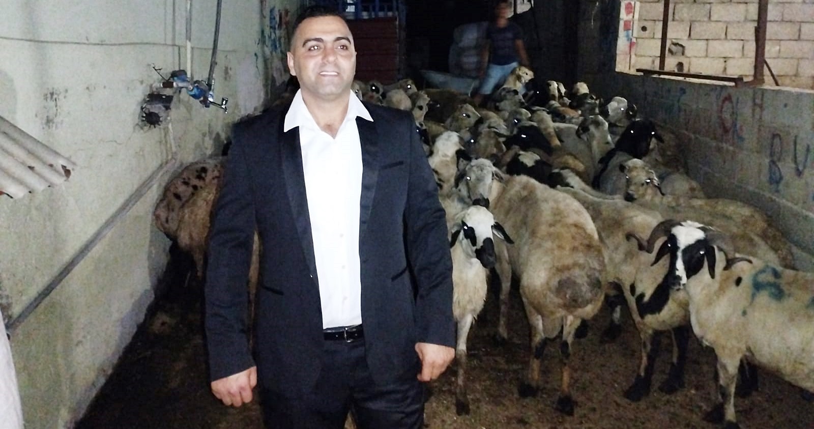 Hataylı hayırsever Ali Gümüş 51 kurban kestirip gönülleri fethetti