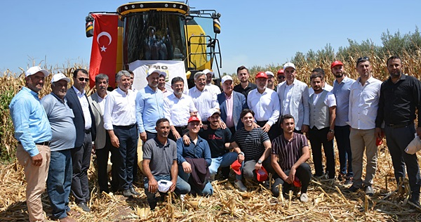 Kırıkhan’da ilk mısır hasat edildi