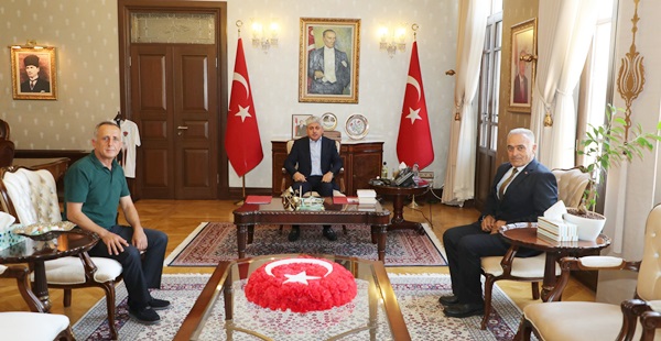 Altınözülü muhtarlardan Vali Doğan’a ziyaret