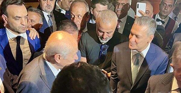 Başkan Gül Türkmenbeyi ile görüştü