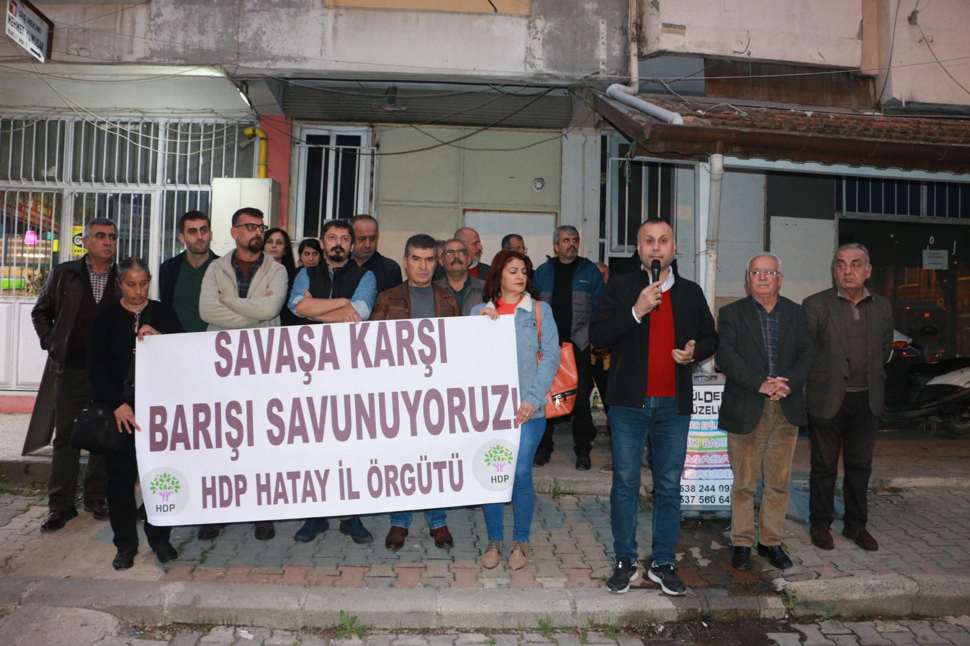 HDP Hatay: Geleceğimiz savaşta değil barıştadır!
