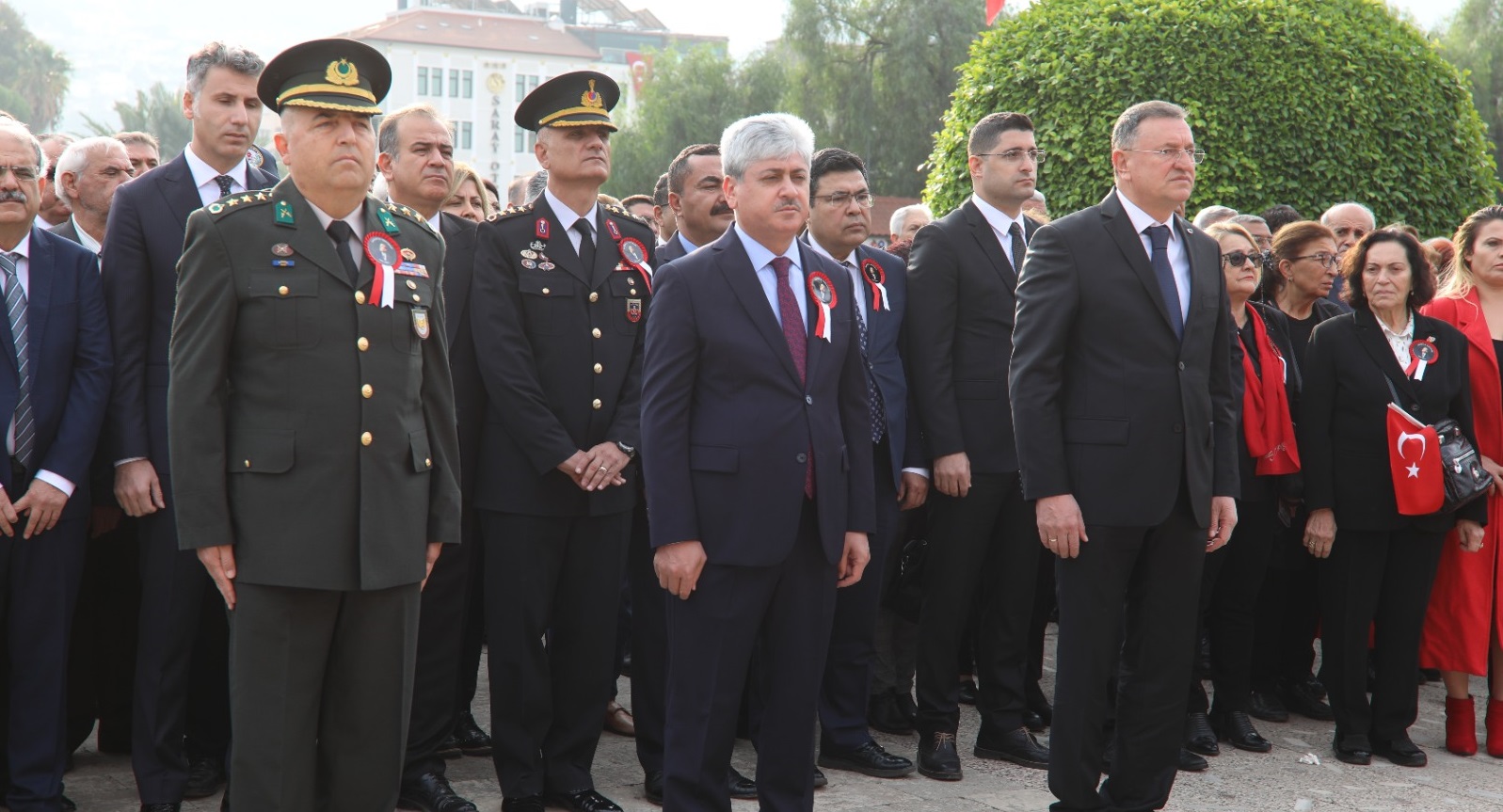 ULU ÖNDER ATATÜRK TÖRENLERLE ANILDI