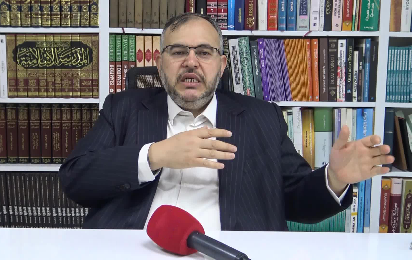ÇALIŞKAN: DIŞ POLİTİKADA ZİKZAKLAR SARMALI