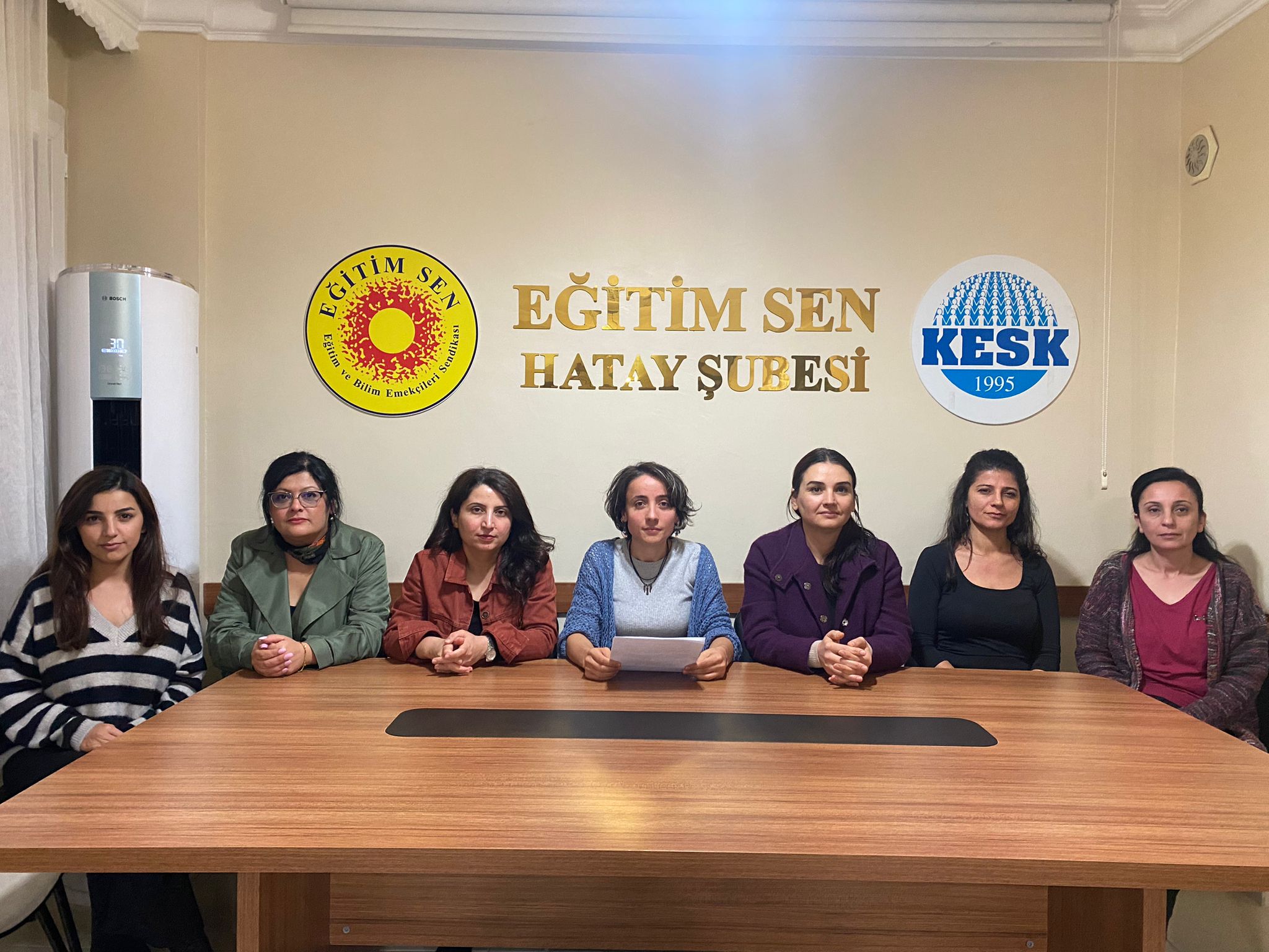 Eğitim-Sen Hatay: Çocuklarımızı Karanlığınıza Teslim Etmeyeceğiz!