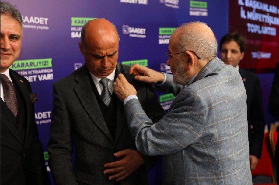 TUĞGENERAL BAŞOĞLU, SAADET PARTİSİ’NE KATILDI