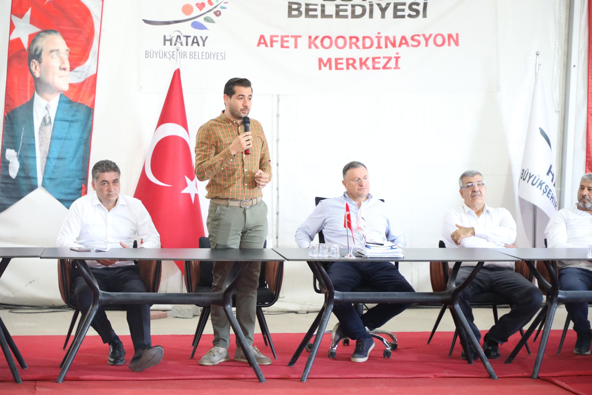 CHP HATAY İL VE İLÇE YÖNETİCİLERİ, MİLLETVEKİLLERİ VE PARTİLİLER 28 MAYIS SEÇİMİ İÇİN BİRARAYA GELDİ