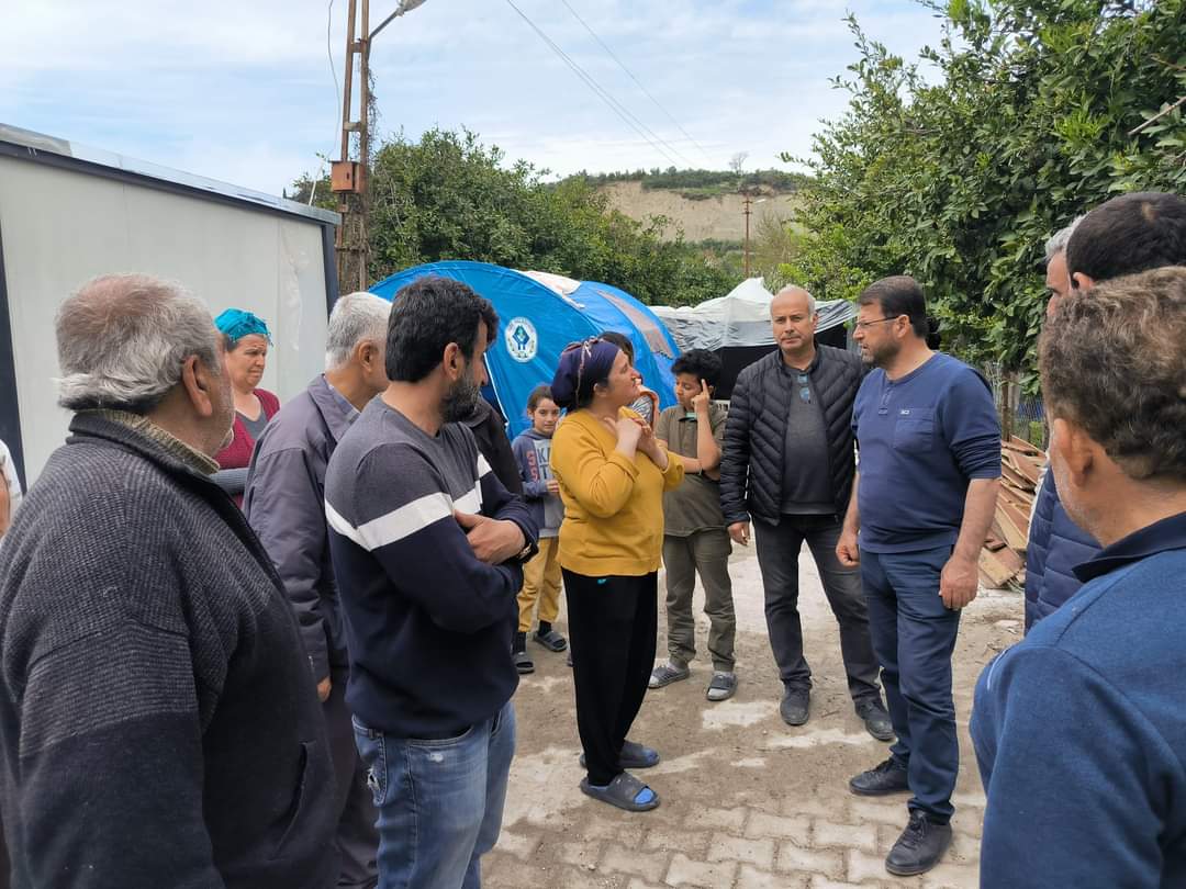 TOMRUKSUYU MAHALLESİ’NDE BAŞKAN ERYILMAZ’A SEVGİ SELİ