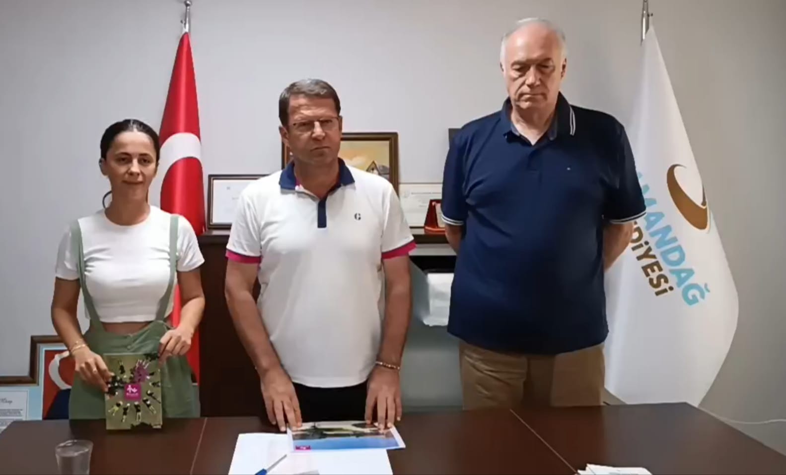 BAŞKAN ERYILMAZ DEPREMZEDE ÇOCUKLARIN EĞİTİMLERİNE KATKI SUNMAK İÇİN KOLLARI SIVADI