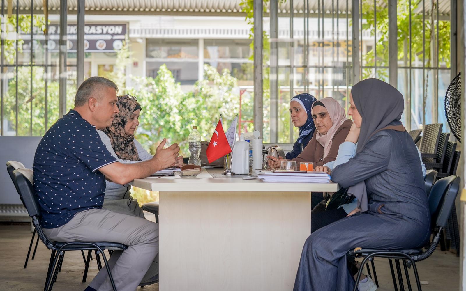 SURİYE’Lİ VE TÜRK KADIN KOOPERATİFLERİ VE DERNEKLERİ TAYVAN KÜLTÜR MERKEZİNDE HİZMET VERİYOR