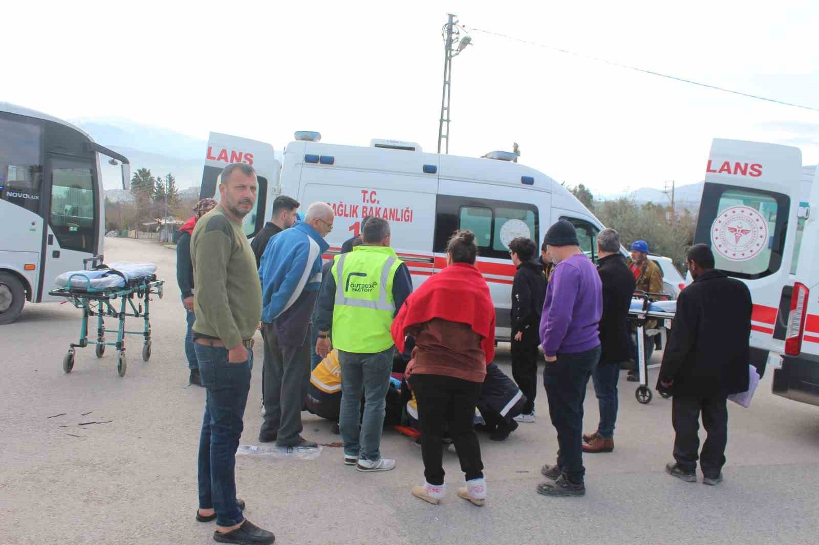 İskenderun’da otomobil motosiklete çarptı: 1 yaralı