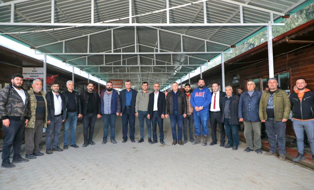 BAŞKAN SAVAŞ HASSA’DA HALKLA KUCAKLAŞTI