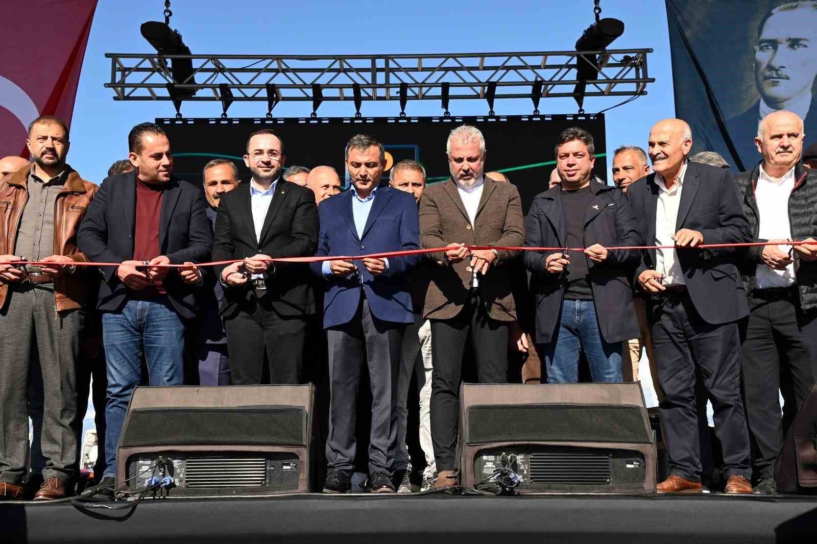 Manavgat Belediyesi Fen İşleri Şantiyesi’ni Lara konseriyle açtı