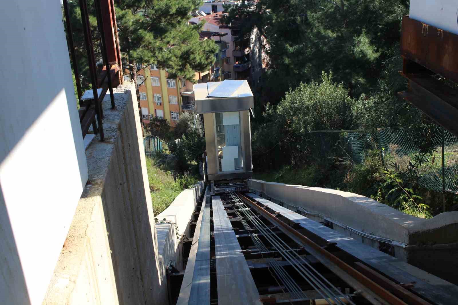 Manavgat Türkbeleni’nde panoramik asansörler tamir ediliyor