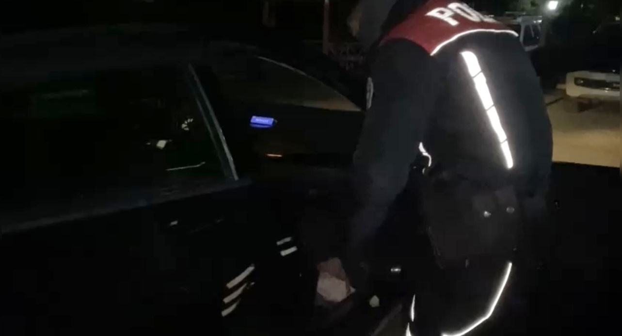 Osmaniye’de polisin durdurduğu otomobilden uyuşturucu madde çıktı