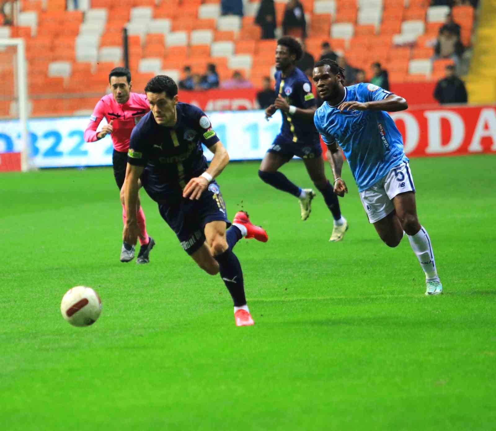 Trendyol Süper Lig: Adana Demirspor: 0 – Kasımpaşa: 2 (İlk yarı)