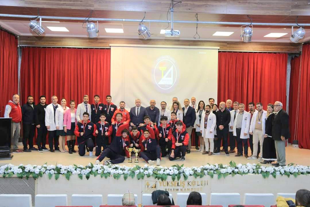 Yükseliş Koleji Futsal Takımı’nın Büyük Başarısı Muhteşem Gösteri İle Kutlandı !