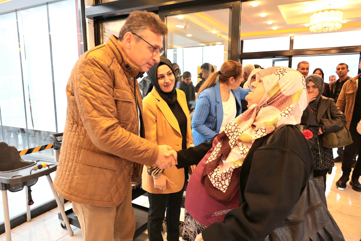 ŞEHİTLERİMİZİN EMANETİ OLAN AİLELERİMİZ HER ZAMAN BAŞTACIMIZDIR