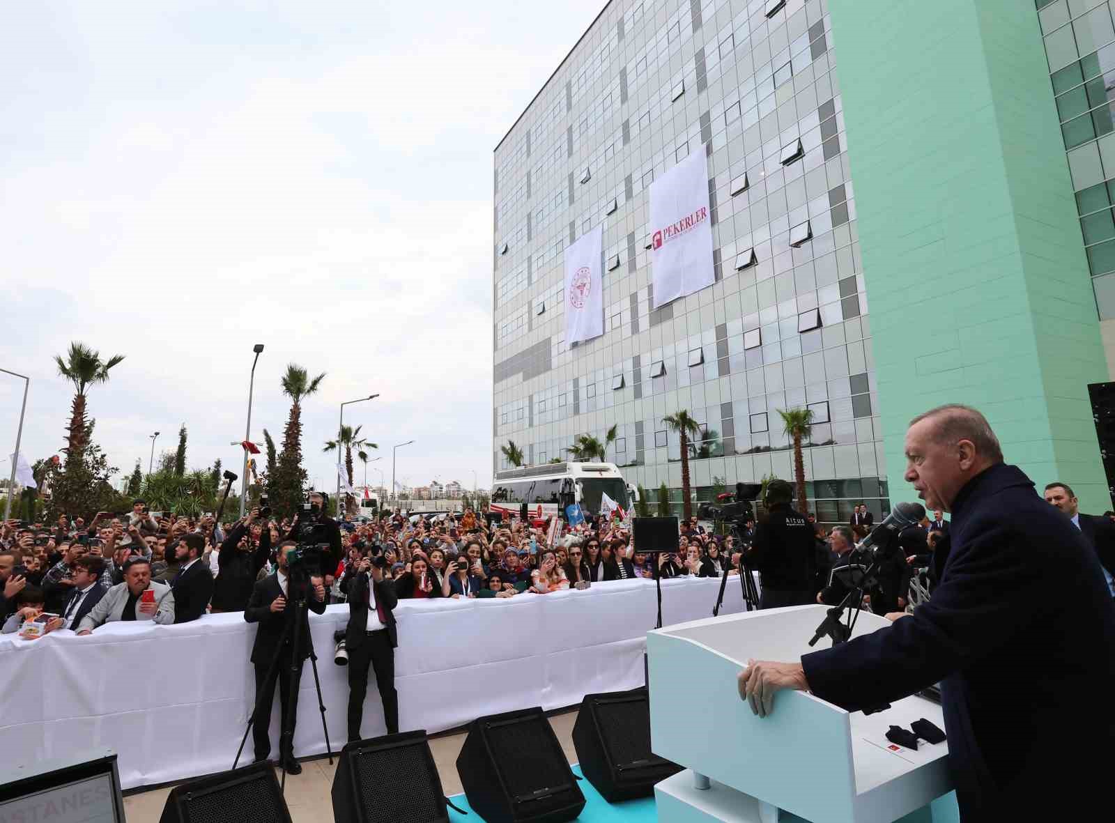Cumhurbaşkanı Erdoğan: “Artık amacımız gelişmiş ülkelere yetişmek değil, onların en ön sıralarında yerimizi almak”